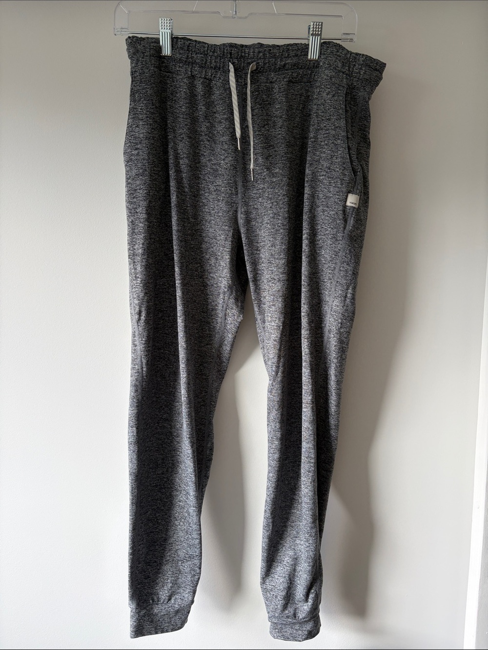 Vuori Men's Heather Gray Knit Joggers